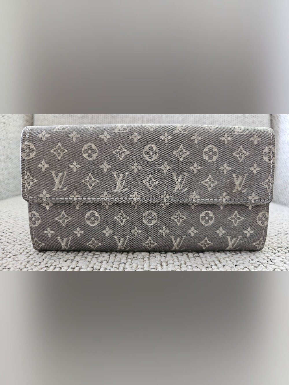 Louis Vuitton Min Lin Sarah Wallet
